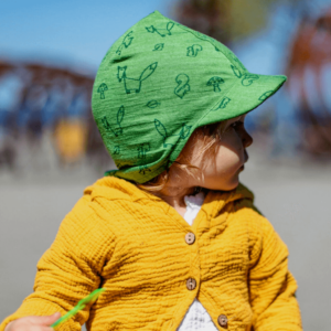 Sommerkappe aus Bio Wolle-Seide von Glueckskind für Babys und Kleinkinder Waldgruen mit Fuechsen